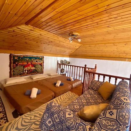 Villa Afroditi Chalki Town Buitenkant foto
