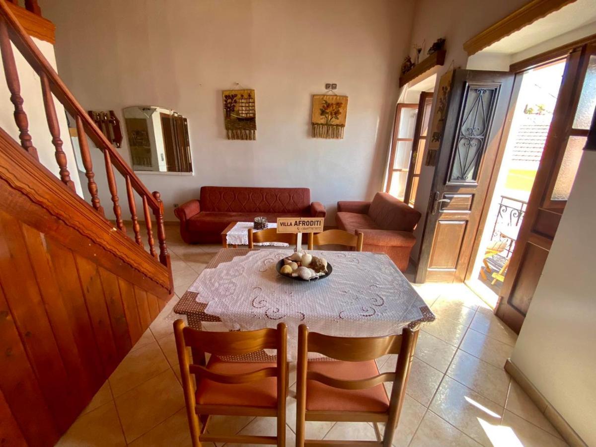 Villa Afroditi Chalki Town Buitenkant foto